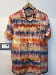 Vibrant Men's Short Sleeve Shirt