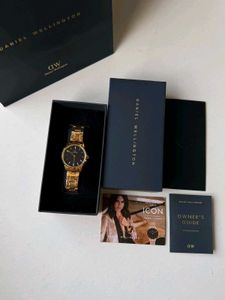 Daniel Wellington Gold Watch