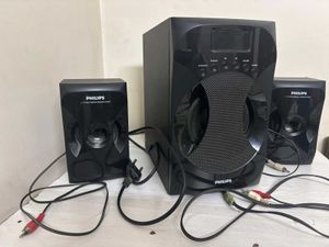 Philips 2.1 Multimedia Speaker System