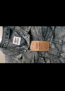 Brand new Shirt 44 Chest