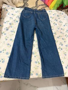 Distressed Wide Leg Jeans
