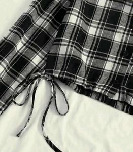Chic Plaid Cropped Shirt