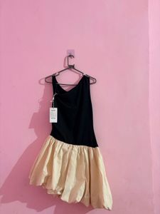 Chic Black & Beige Bubble Hem Dress