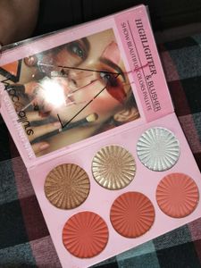🌸 All-in-One Makeup Palette – Just ₹299 + FREE Sc