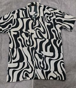 Bundle of 2 Polos with A Beach tshirt free!!!