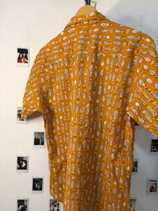 Men's Yellow Fish Print Short Sleeve Shirt