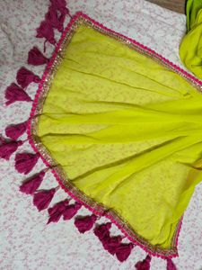 Saree With Readymade Pink Tie-Back Blouse