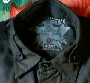 Black Shirt 🖤🖤 Medium Size