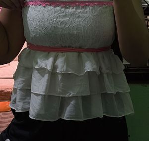 Chic Lace & Ruffle Tube Top