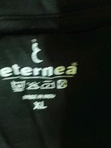 Black "Grateful" Graphic Tee