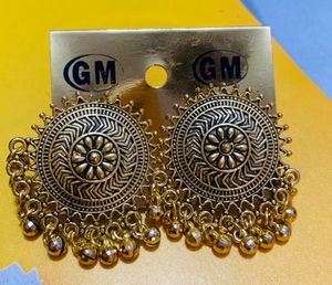New Matte golden earring