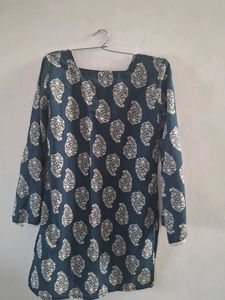 Stylish Blue Paisley Print Kurta