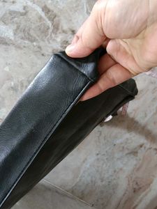 Classic Black Leather Messenger Ba