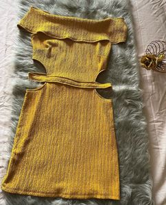 Trendy Cut-Out Yellow/Mustard Dress