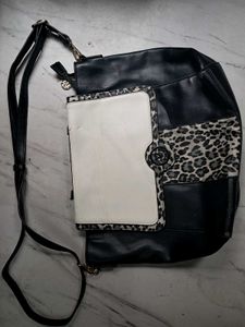 Chic Leopard Print &amp; Black Handbag