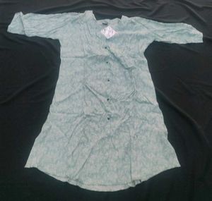 Elegant Green Kurta - New with Tags