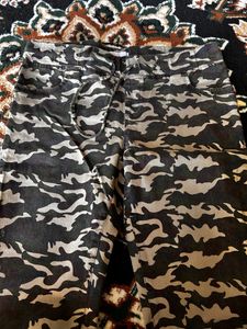 Camo Print Casual Pants