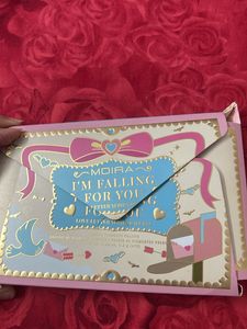 Moira I'm Falling For You Eyeshadow Palette