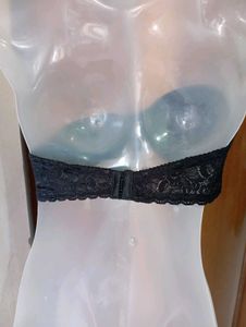 Black Lace Strapless Bra