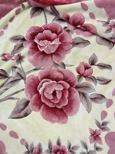 Cozy Floral Blanket 7"6 fit king size new