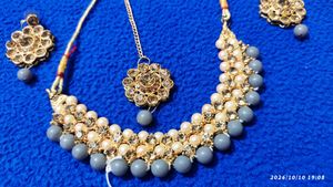 NEW grey necklace set (necklace+earrings+mang