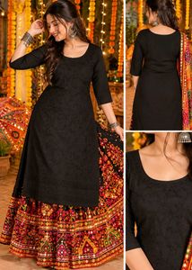 Elegant Black Kurta with Detailed Embroidery