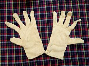 Classic Beige Gloves