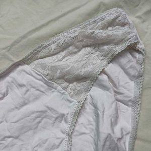 ⚛️ Comfortable Lace Trim Briefs
