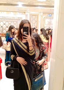 Gorgeous Black Saree With Golden Border🎉(Pleated)