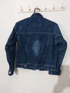 Stylish Denim Jacket with Patches