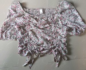 🇰🇷Floral Ruched Crop Top