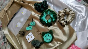 Aesthetic Green Hair Accessory Bundle