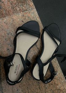 Stylish Black Strappy Heels