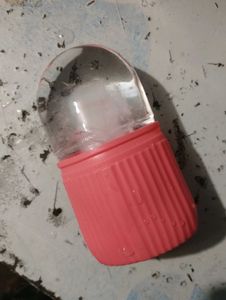 🫥→🤫🧏 (NEW) Silicone Face Ice Roller (Pink)