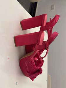 Chic Pink Bow Heels
