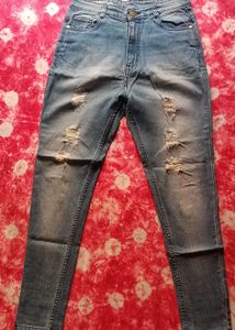 🤯⚡💥🔥Low Price Alert 🤯 ⚡💥🔥 Ripped Denim Jean