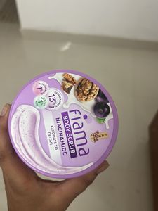 Fiama Body Scrub Niacinamide