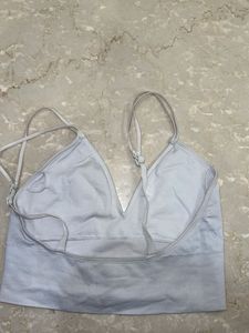 Seamless V-Neck Bralette