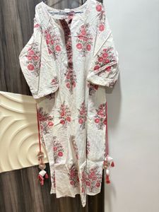 Beautiful Floral Print Kurta with tassels