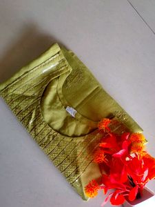 Pista Green Kurti