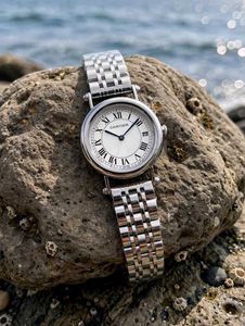 Elegant Silver-Tone Cartier Watch og store model
