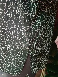 Abstract Print Sleeve Top