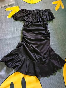 Chic Off-Shoulder Black Dress