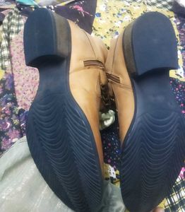 totally new pure leather boots