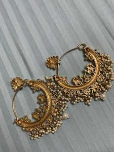 Exquisite Pearl &amp; Gold Tone Hoop Earrings
