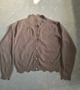 Cute Pearl Embellished Cardigan (free size)
