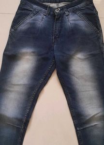 Stylish Dark Wash Relaxed Fit Jeans