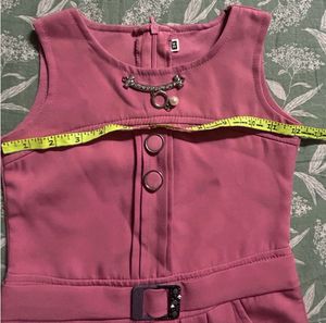 Cute Pink Girls Dress size 24 fits 4-5 year ols