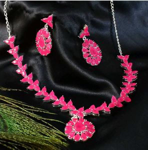Dazzling Pink Gemstone Necklace &amp; Earring Set