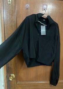 Chic Black Cropped Button-Up Shirt